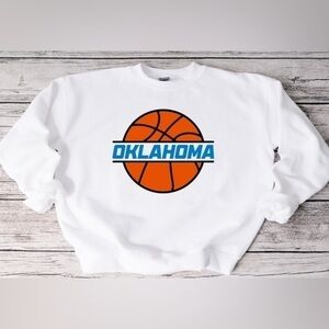 ⭐️HP⭐️ Oklahoma City Thunder Basketball Crewneck